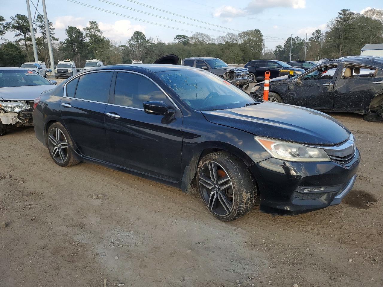 2017 HONDA ACCORD SPORT photo 4
