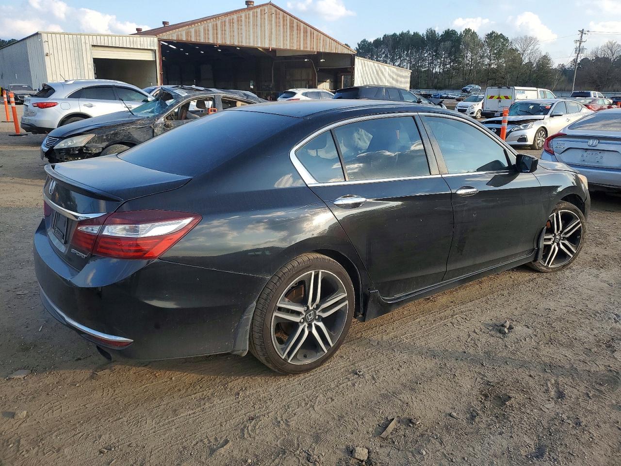 2017 HONDA ACCORD SPORT photo 3