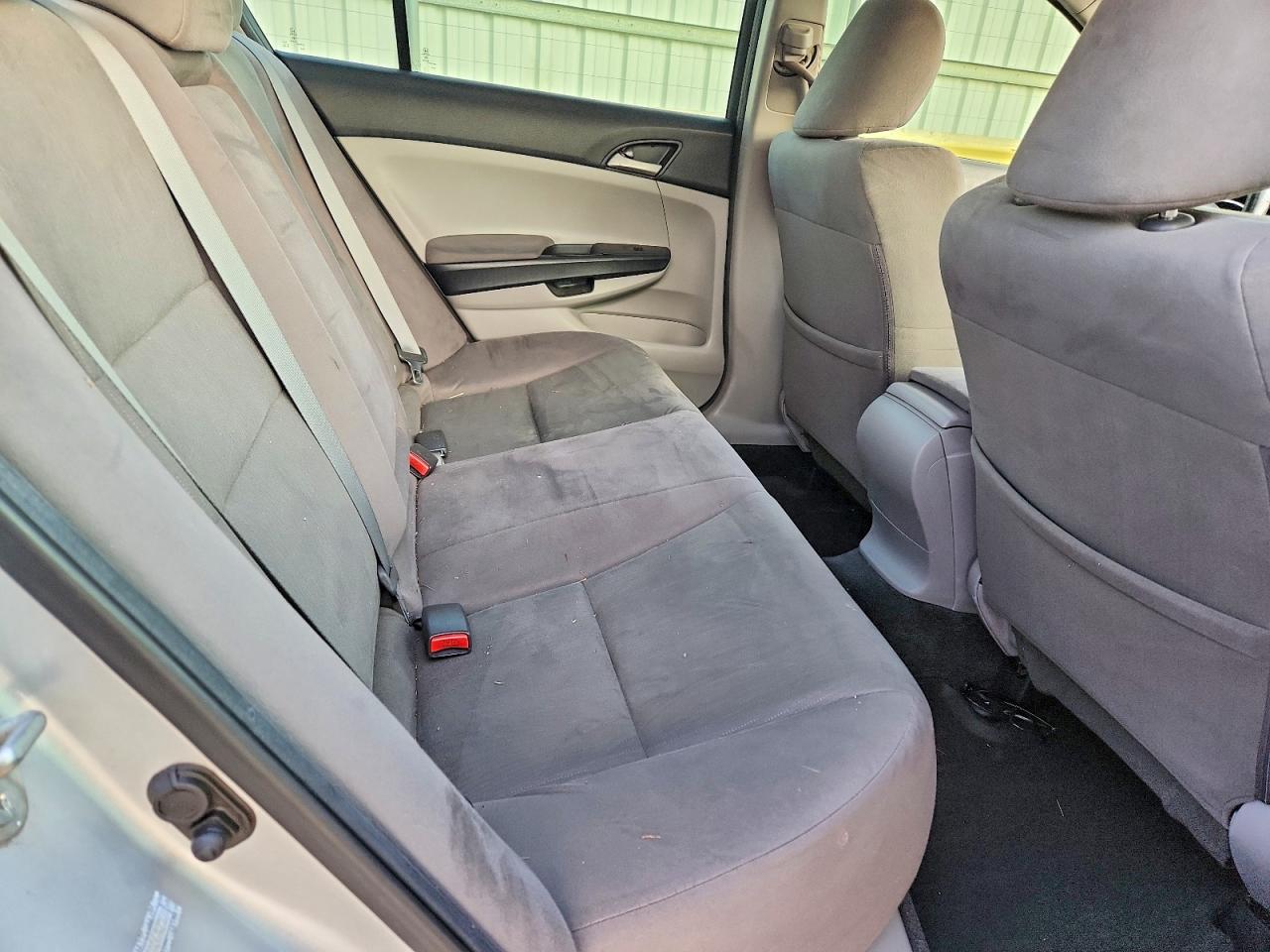 2012 HONDA ACCORD LX photo 10