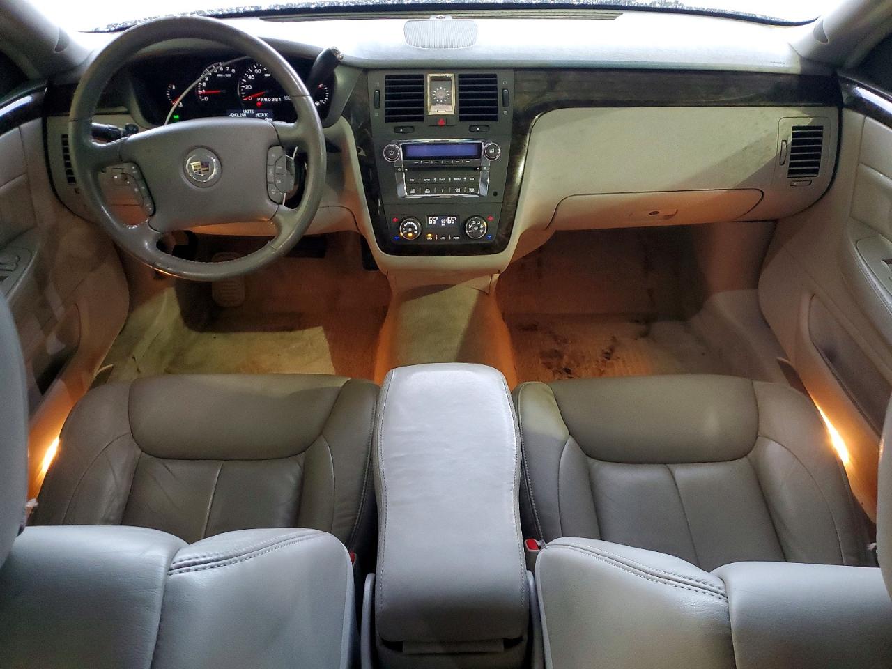2009 CADILLAC DTS photo 8