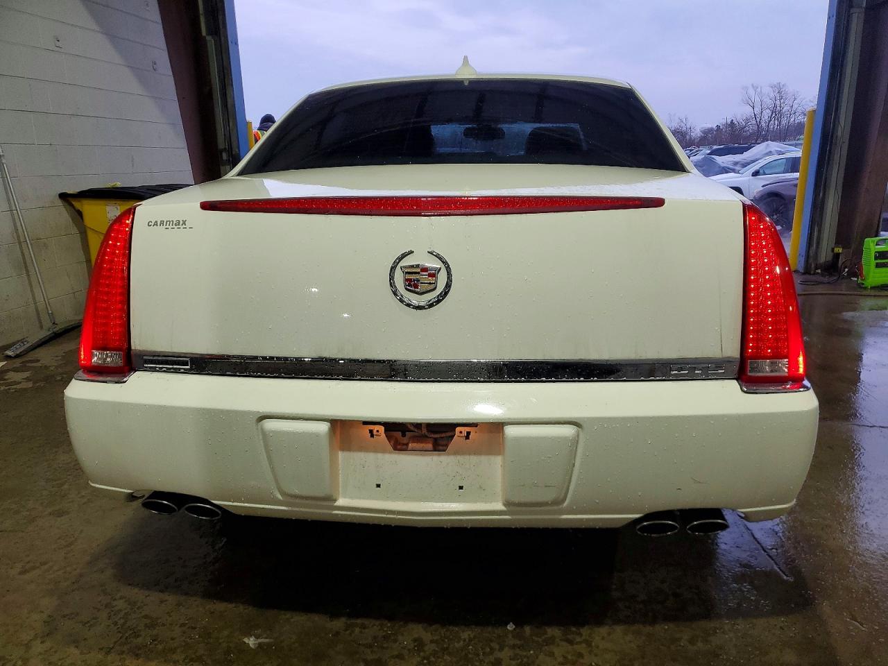 2009 CADILLAC DTS photo 6