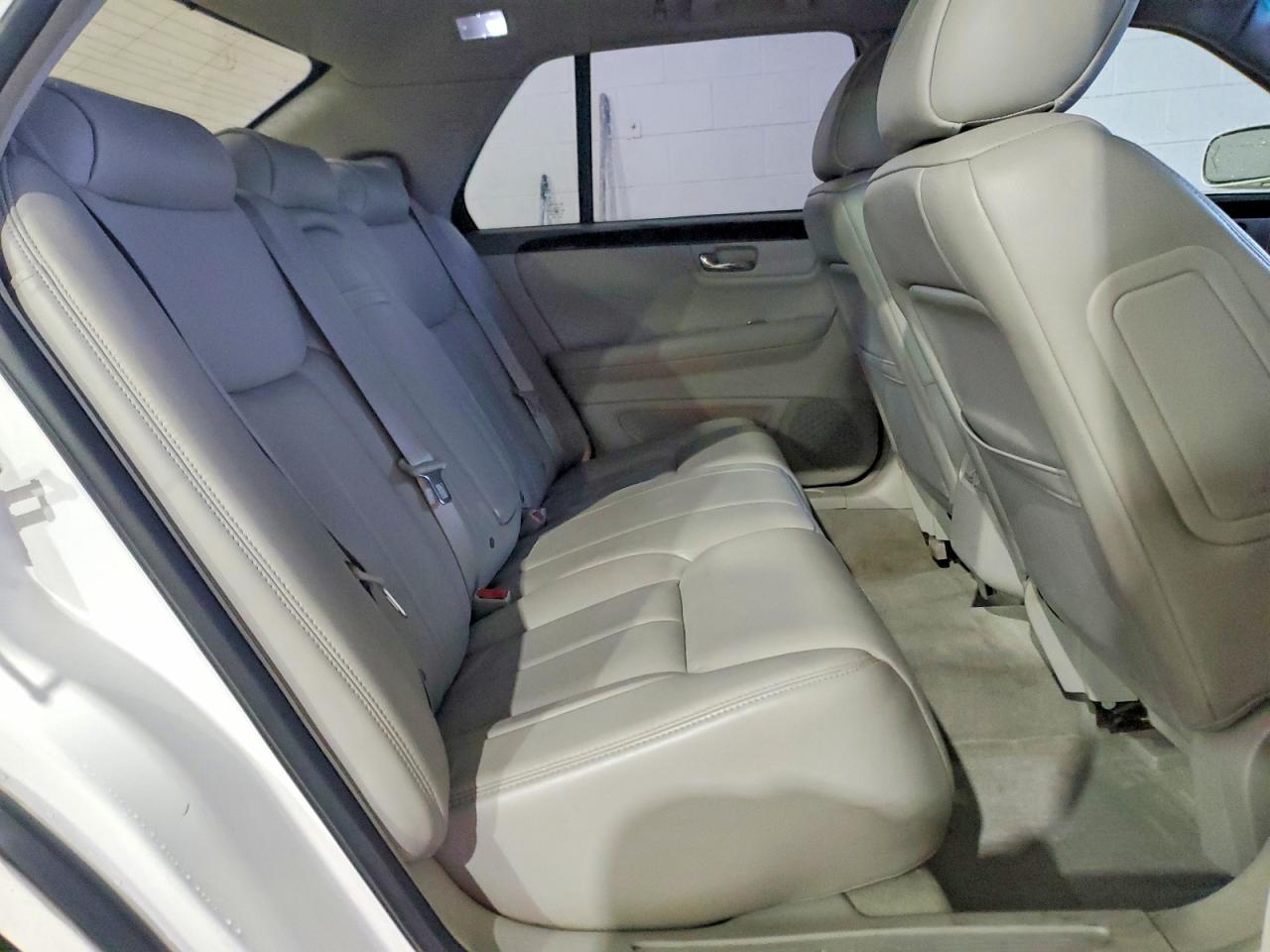 2009 CADILLAC DTS photo 10