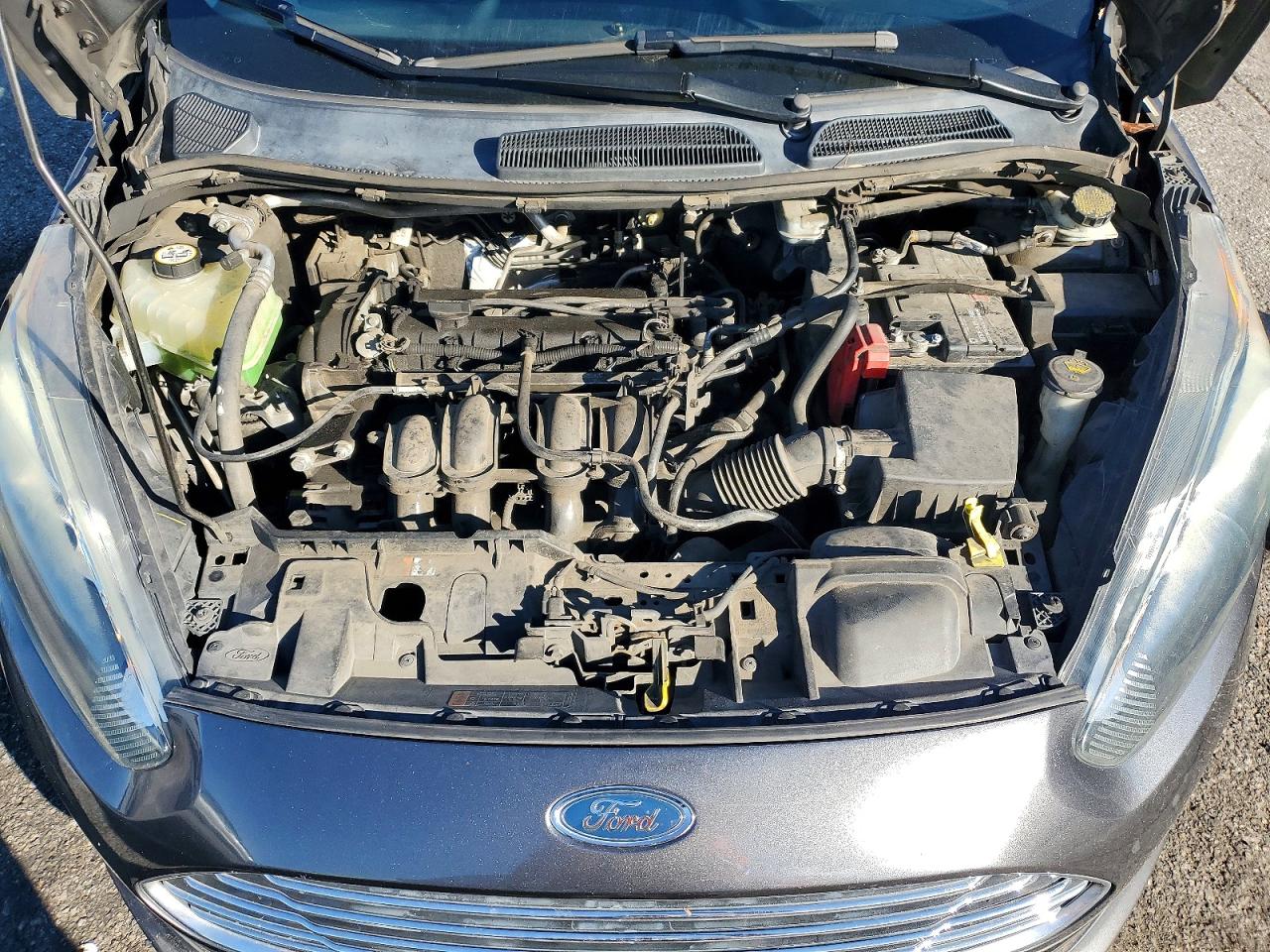 2016 FORD FIESTA SE photo 11