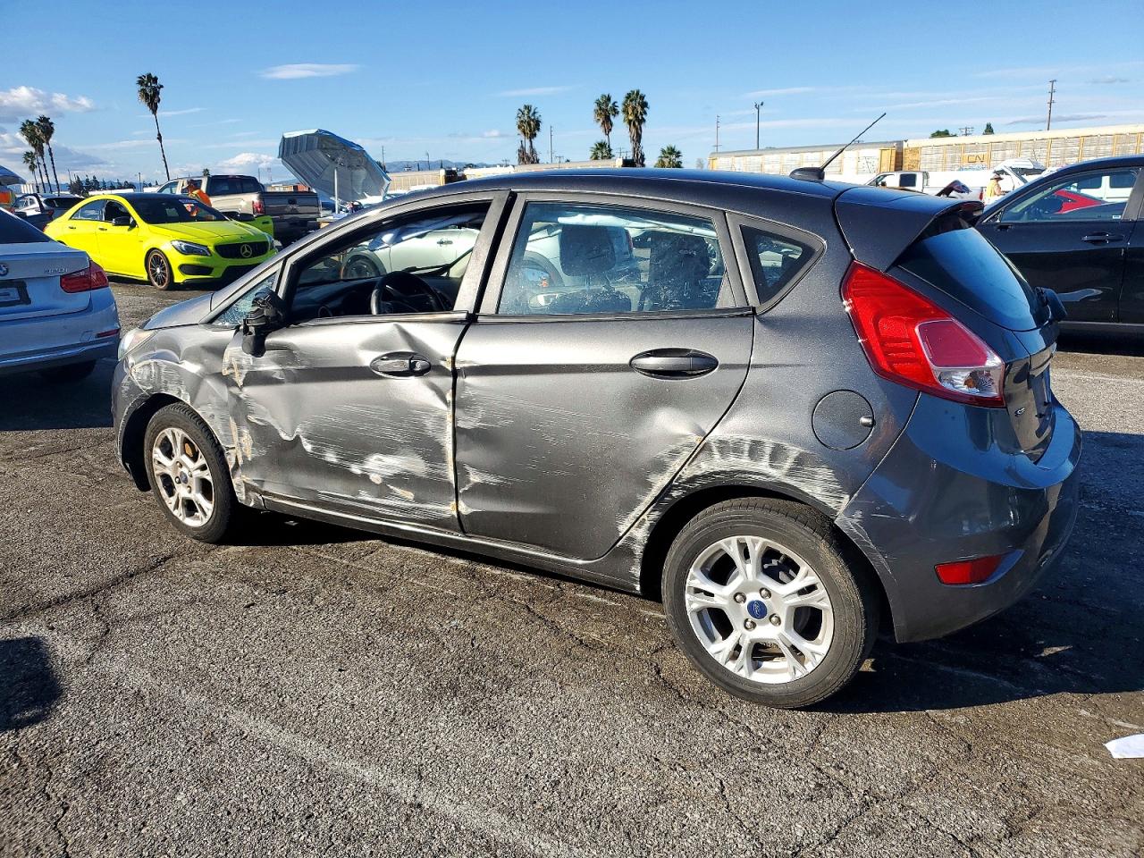 2016 FORD FIESTA SE photo 2
