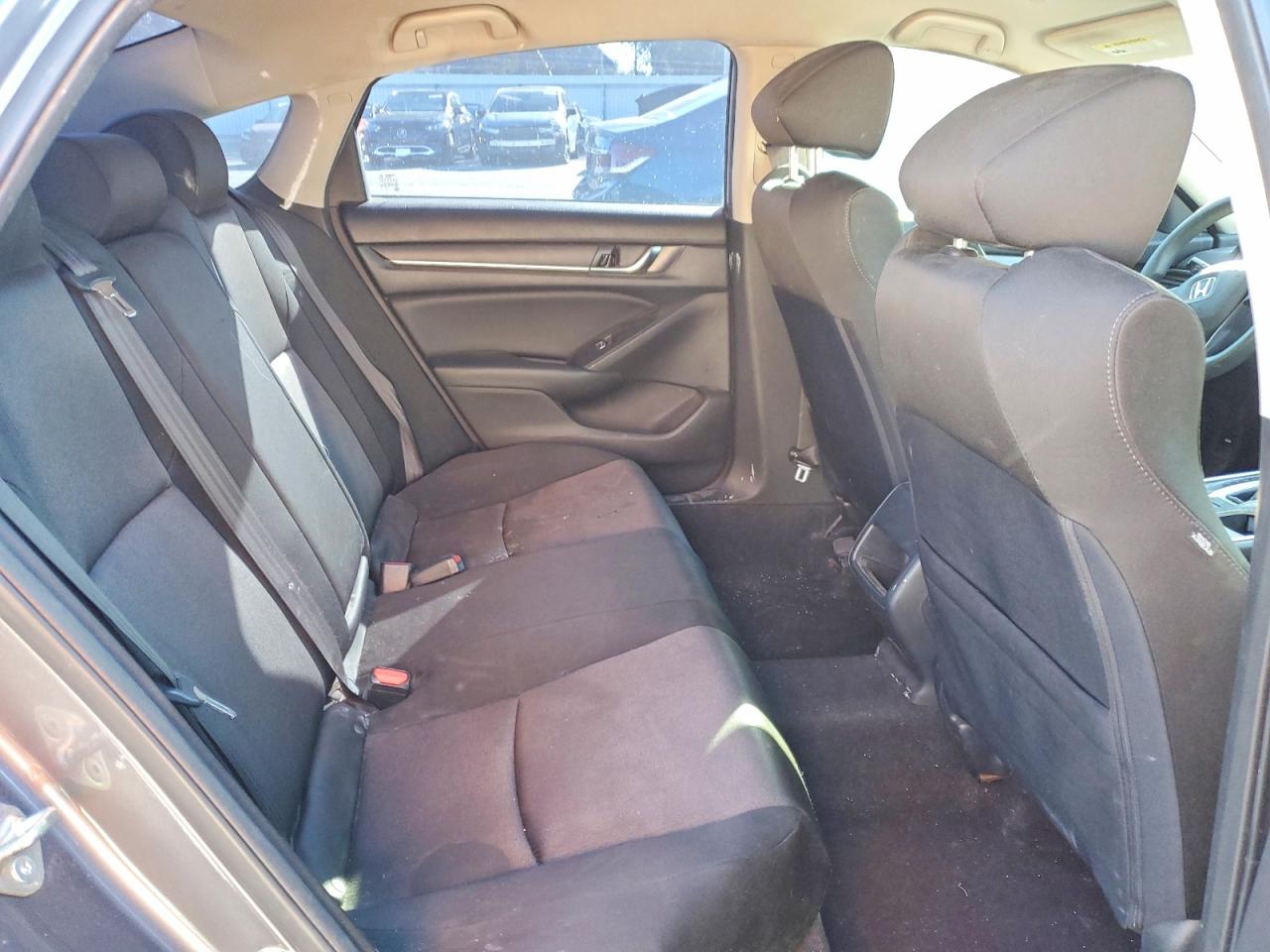 2018 HONDA ACCORD LX photo 10