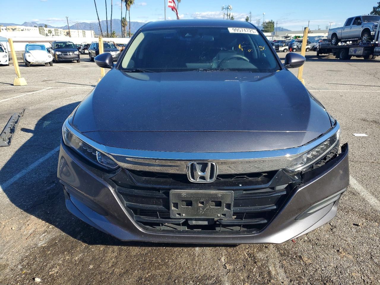 2018 HONDA ACCORD LX photo 5