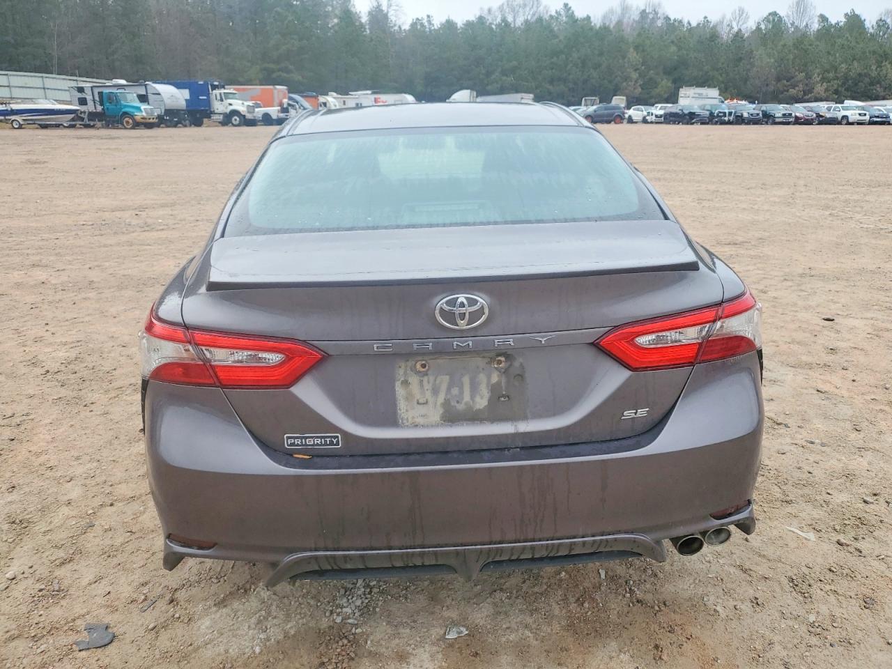 2018 TOYOTA CAMRY L photo 6