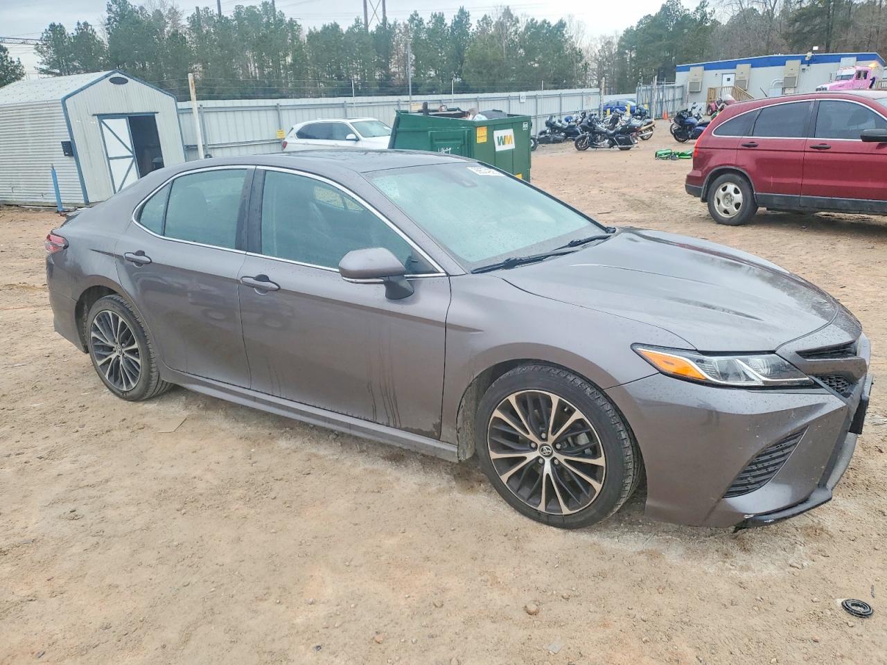 2018 TOYOTA CAMRY L photo 4
