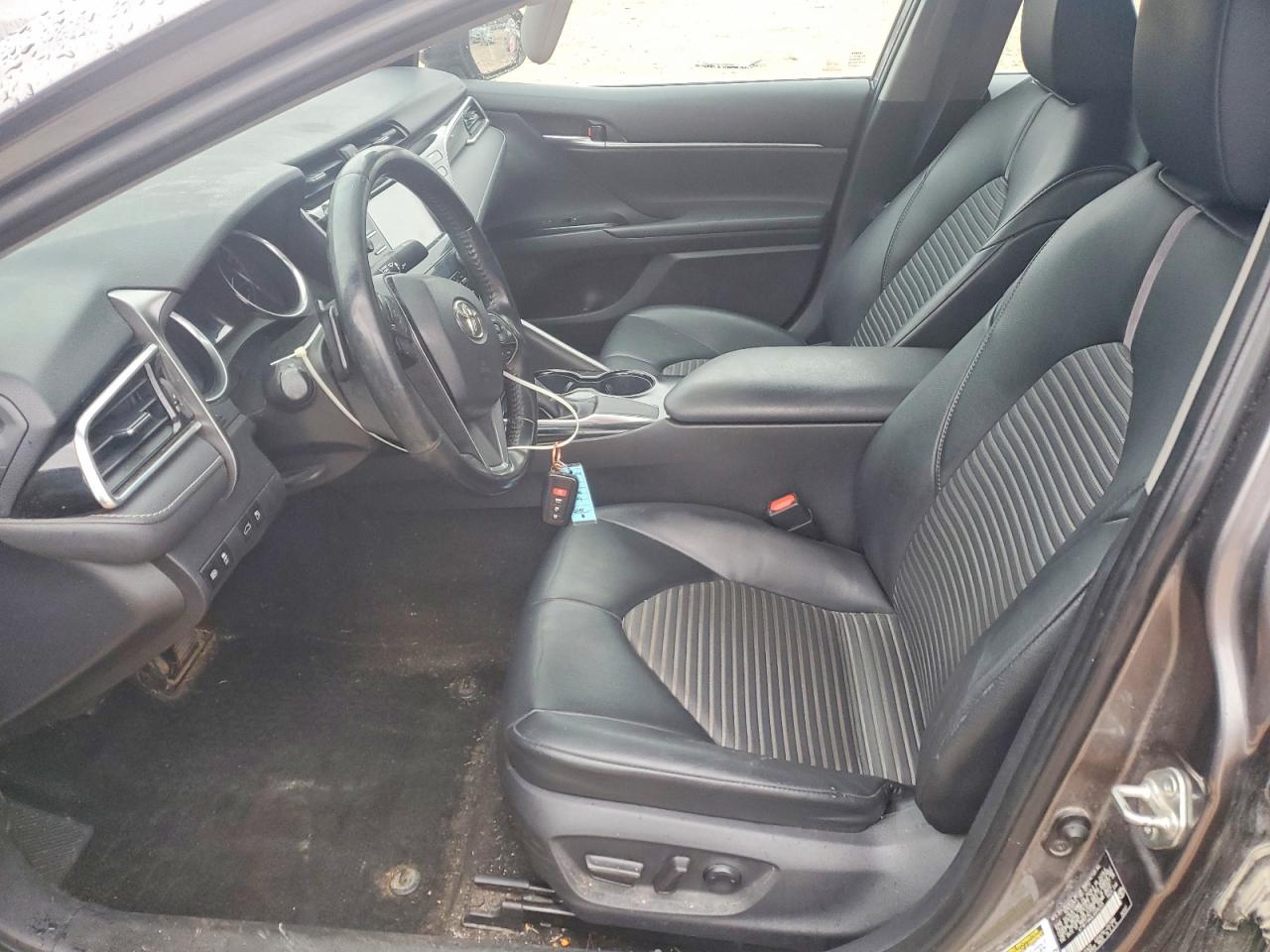 2018 TOYOTA CAMRY L photo 7