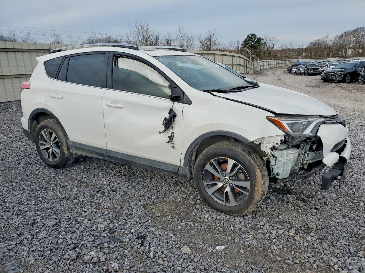 2018 TOYOTA RAV4 ADVENTURE photo 4