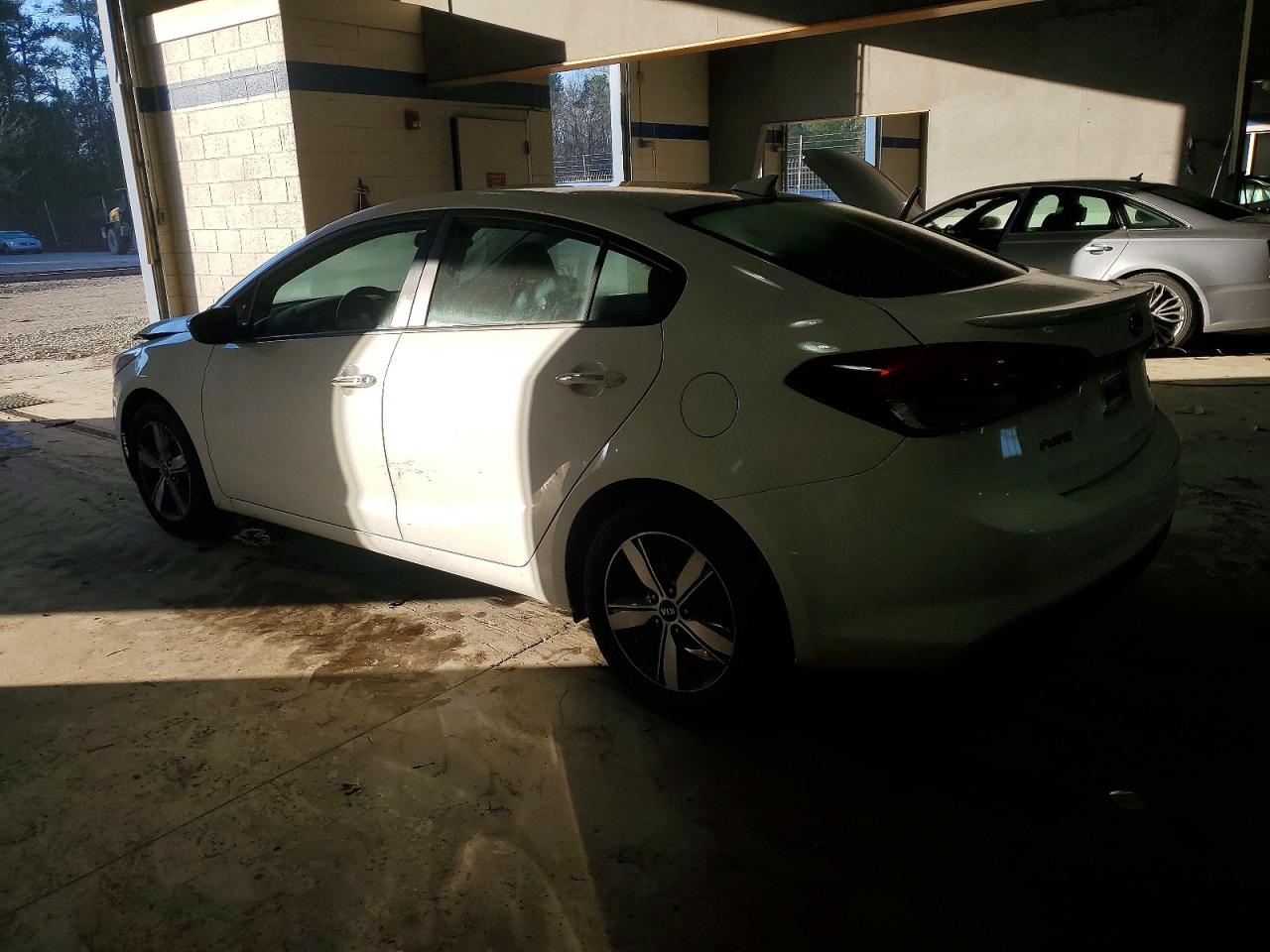 2018 KIA FORTE LX photo 2