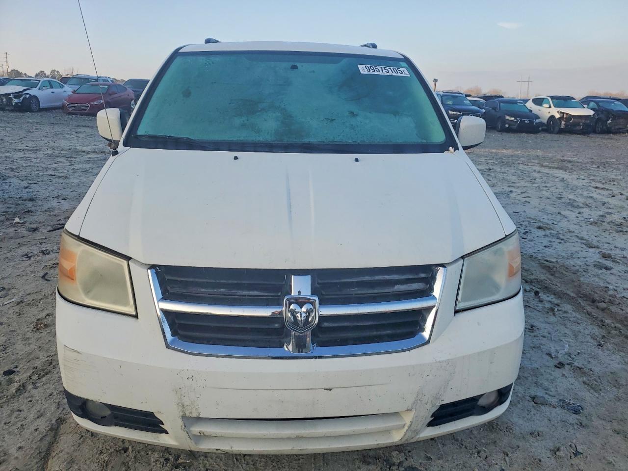 2010 DODGE GRAND CARAVAN SXT photo 5