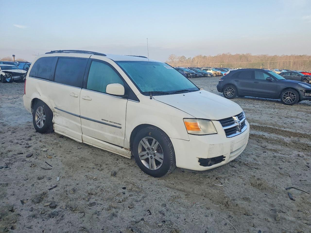 2010 DODGE GRAND CARAVAN SXT photo 4