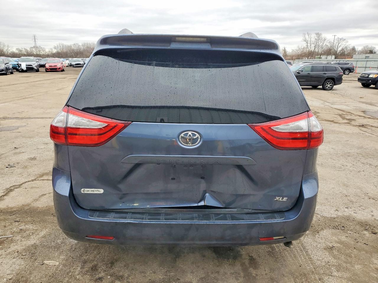 2016 TOYOTA SIENNA XLE photo 6