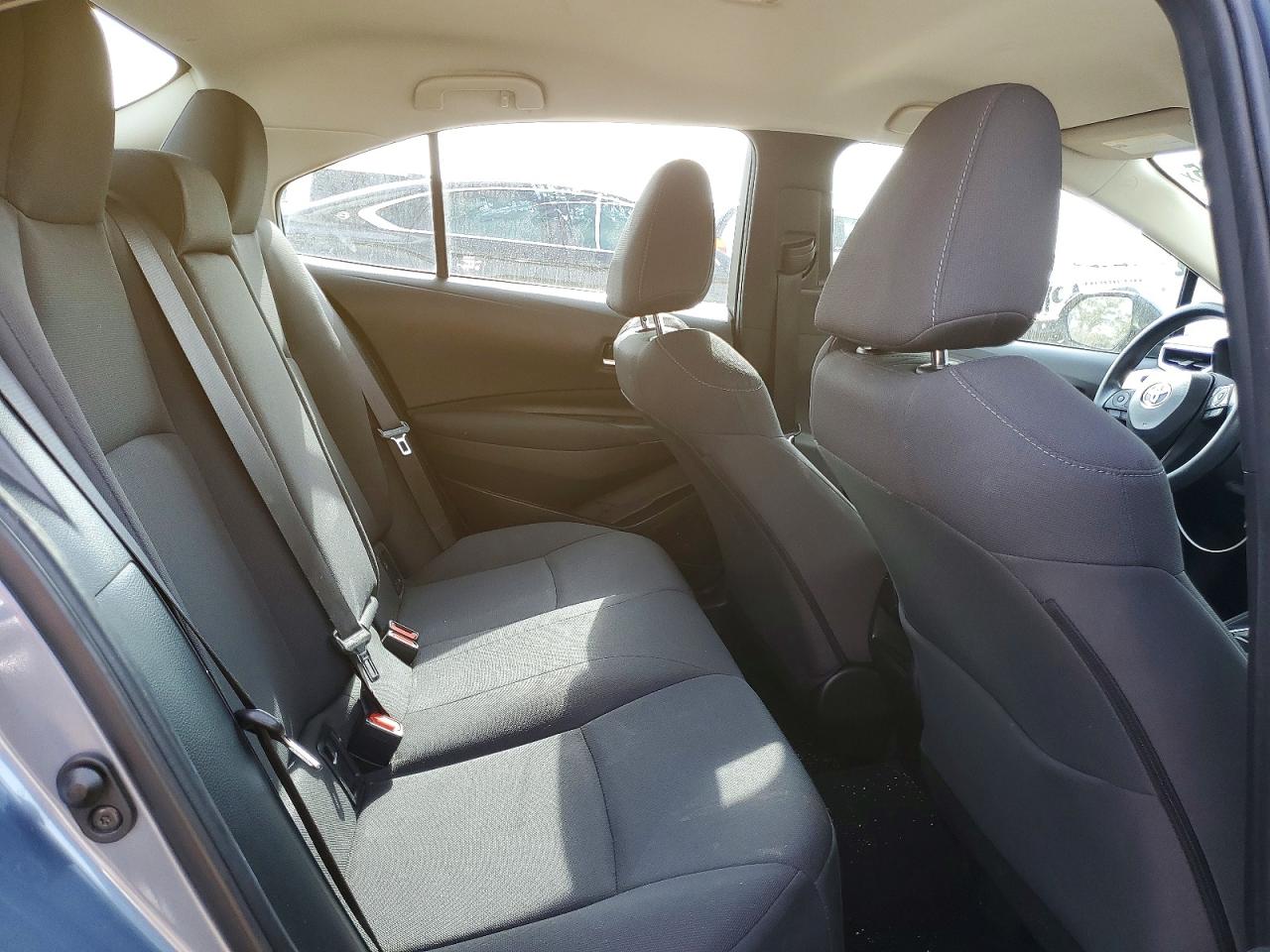 2021 TOYOTA COROLLA LE photo 10