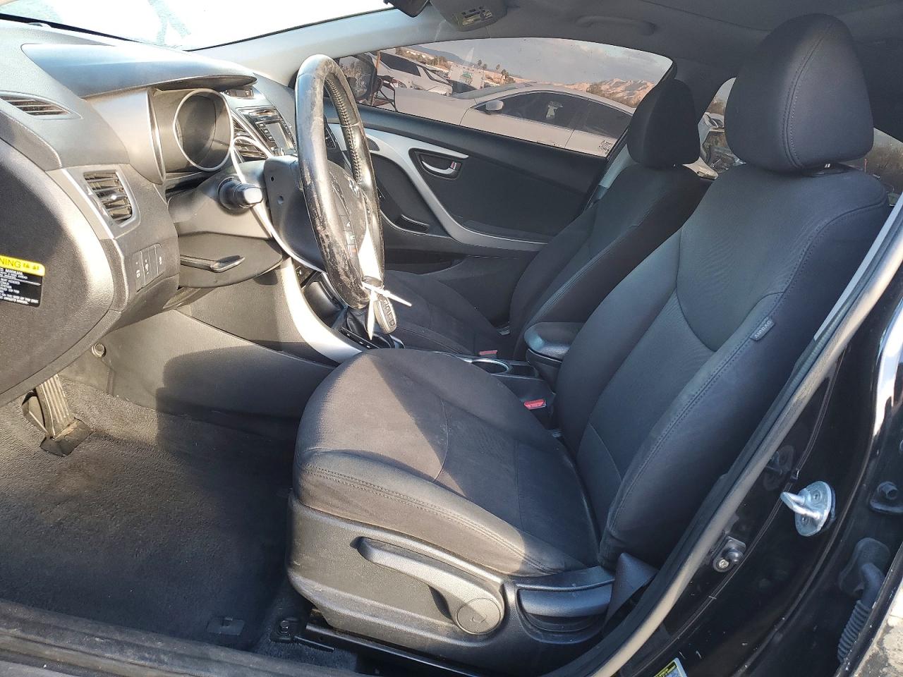 2016 HYUNDAI ELANTRA SE photo 7