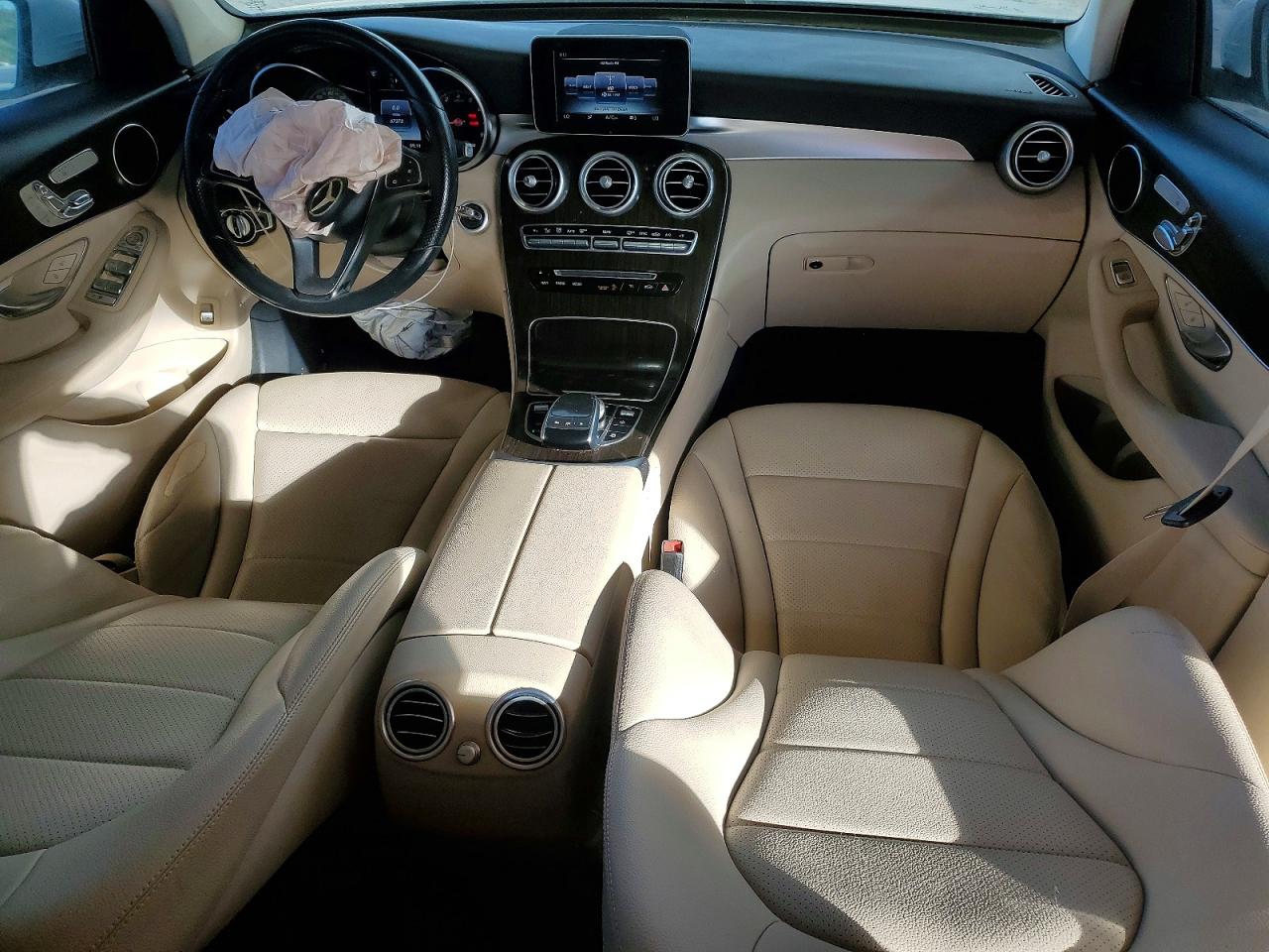 2017 MERCEDES-BENZ GLC 300 4MATIC photo 8
