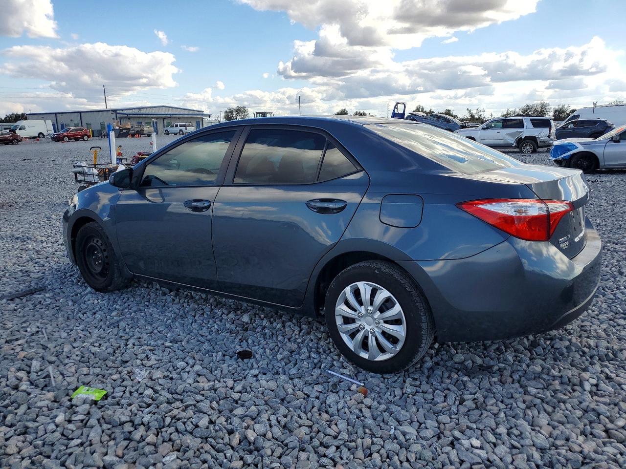 2016 TOYOTA COROLLA L photo 2