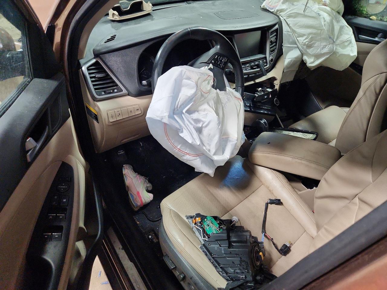 2016 HYUNDAI TUCSON LIMITED photo 8