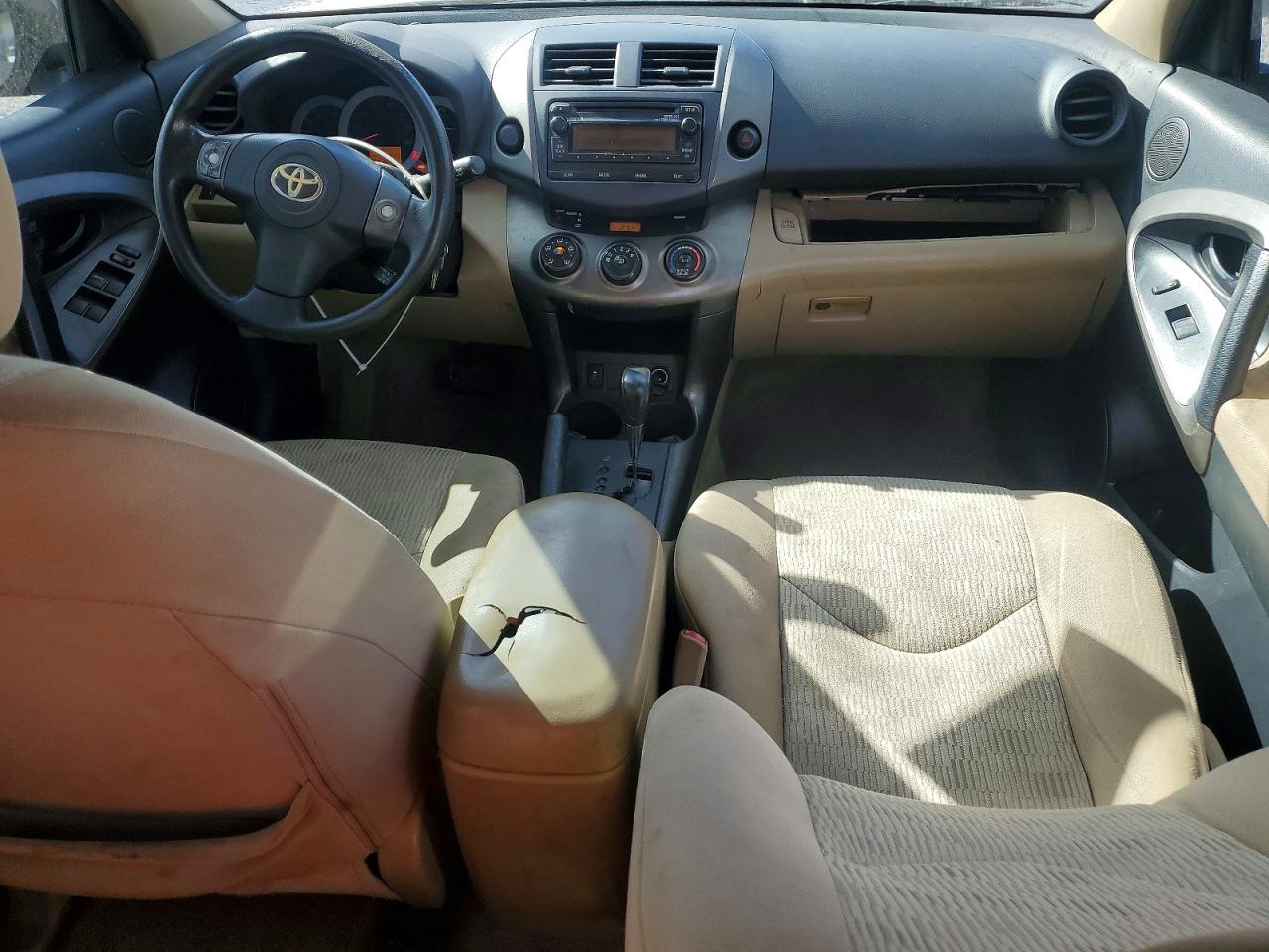 2012 TOYOTA RAV4 photo 8