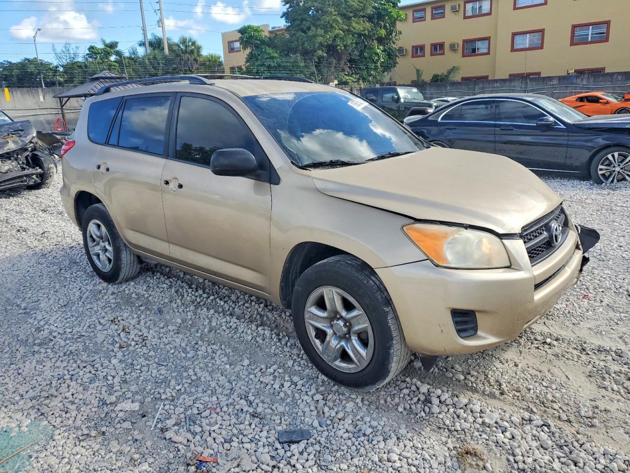 2012 TOYOTA RAV4 photo 4