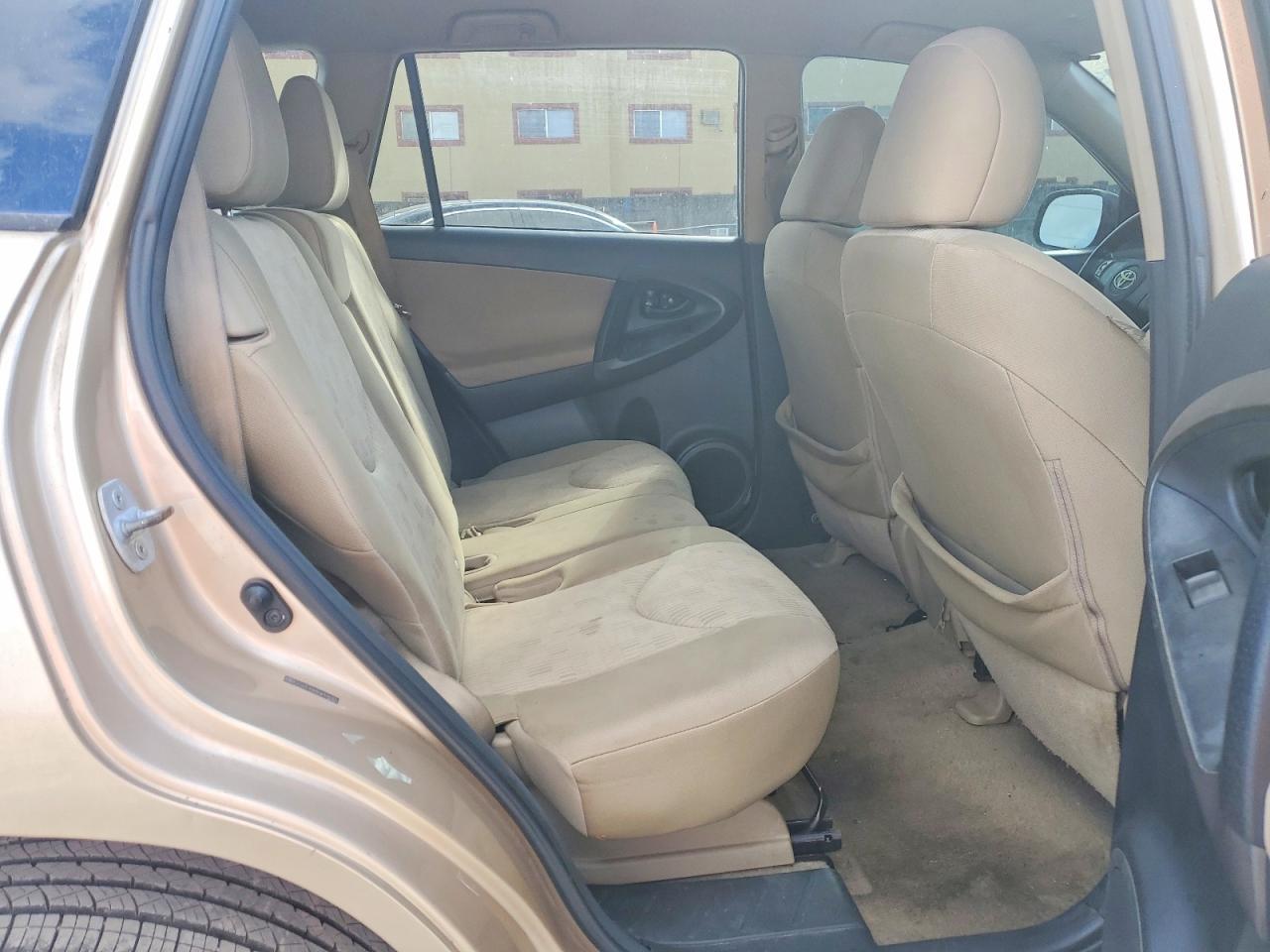 2012 TOYOTA RAV4 photo 10