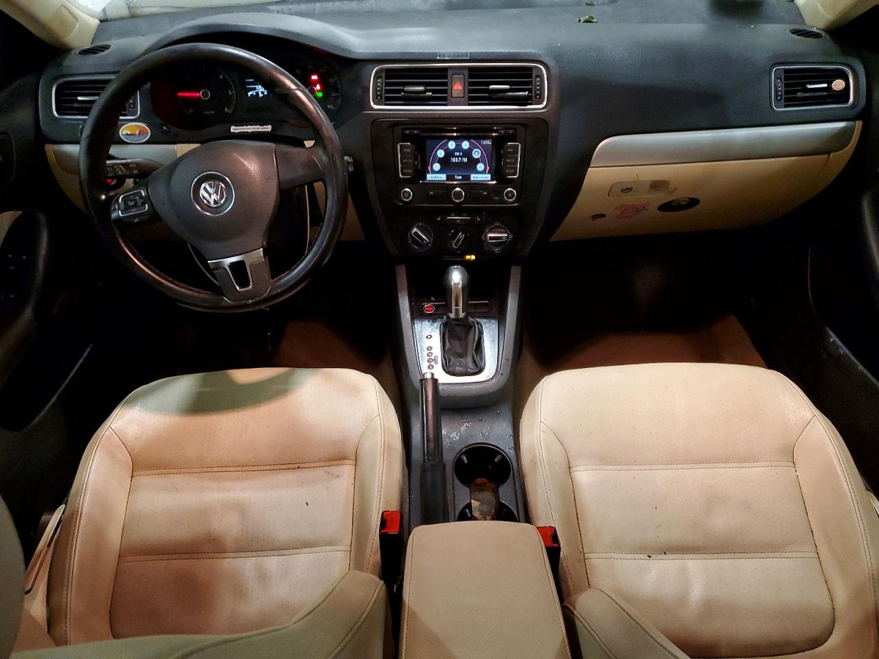 2011 VOLKSWAGEN JETTA TDI photo 22