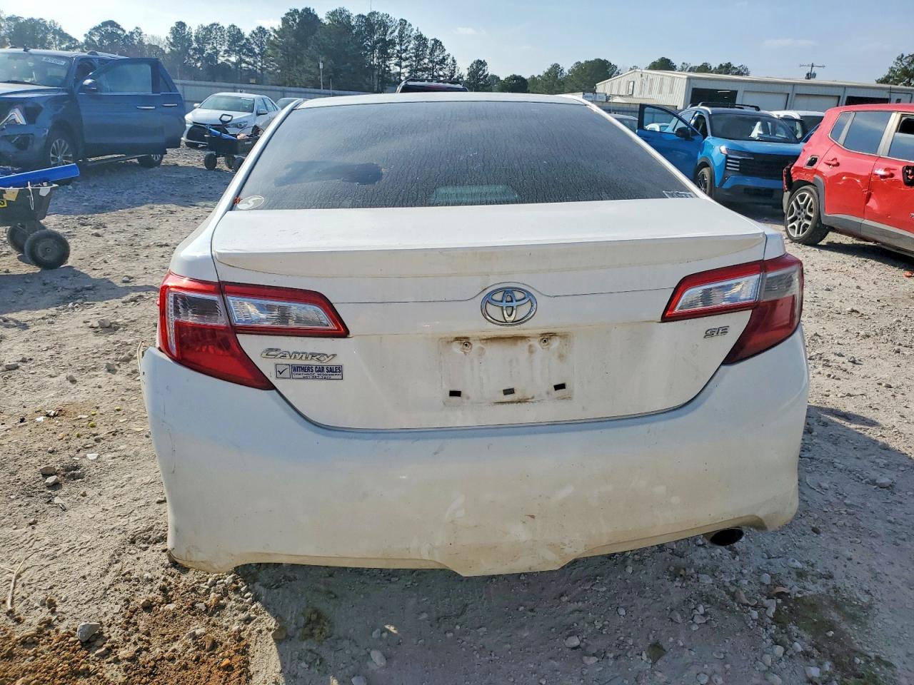 2014 TOYOTA CAMRY L photo 6