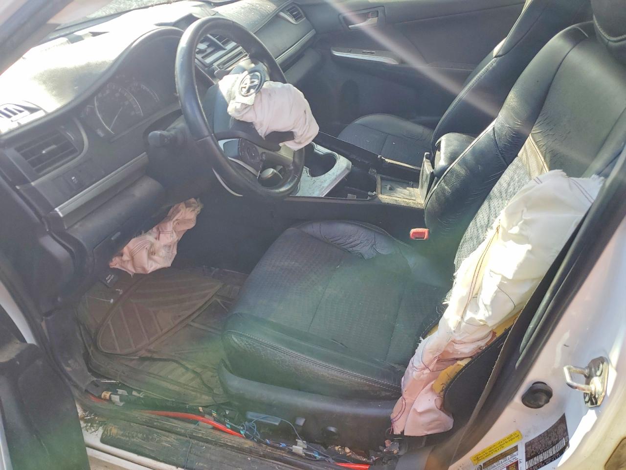 2014 TOYOTA CAMRY L photo 7