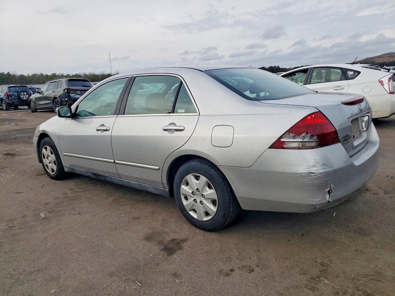 2006 HONDA ACCORD LX photo 2