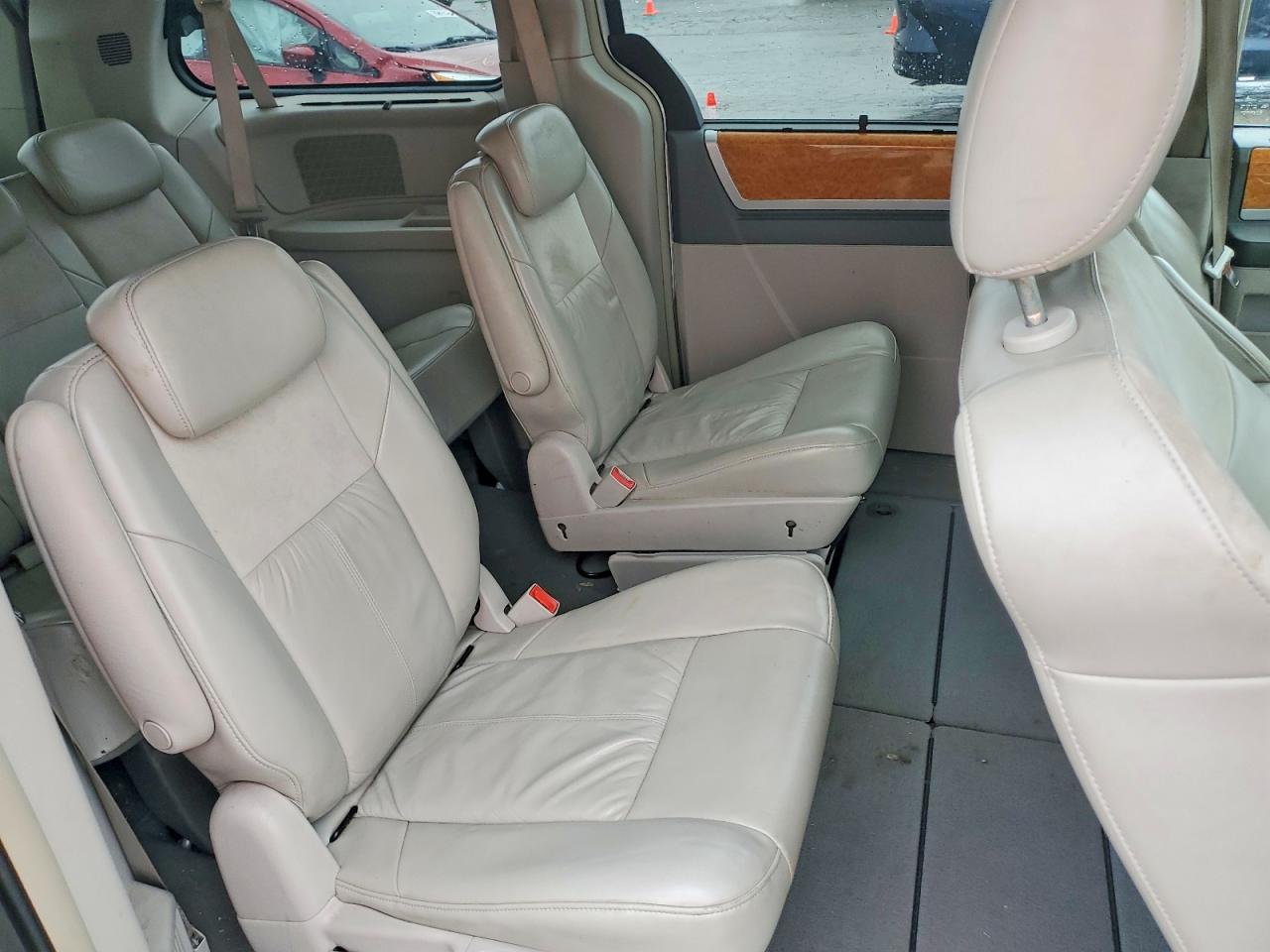 2008 CHRYSLER TOWN & COUNTRY LIMITED photo 31
