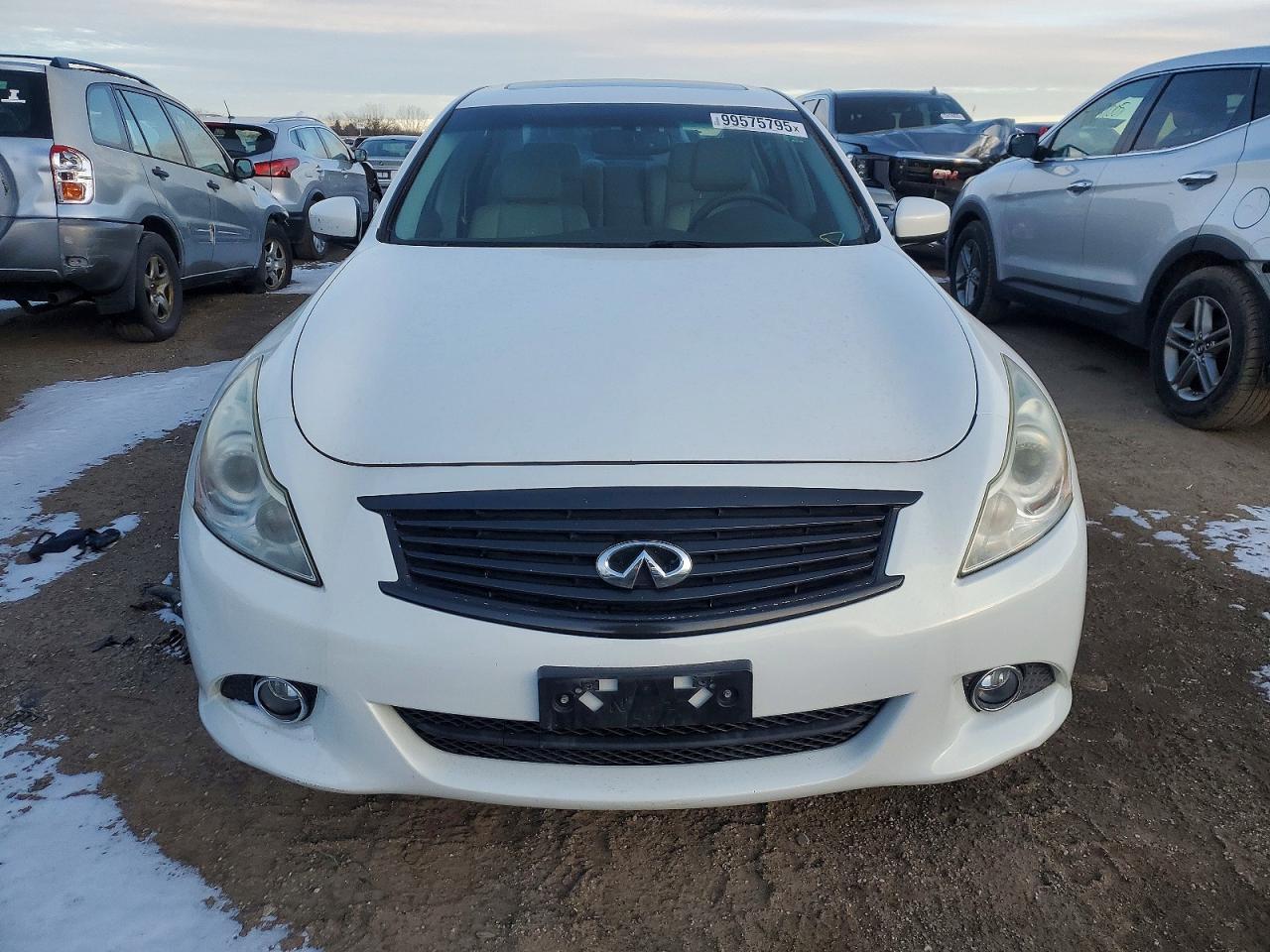 2012 INFINITI G37 photo 5