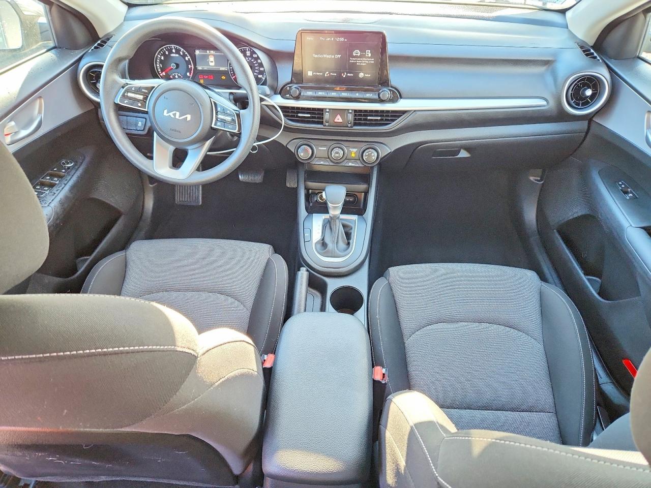 2023 KIA FORTE LX photo 15