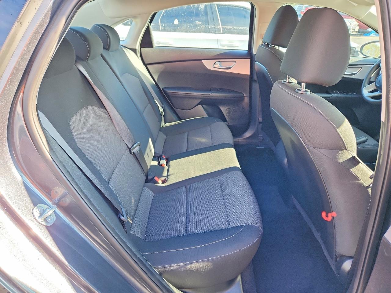 2023 KIA FORTE LX photo 19