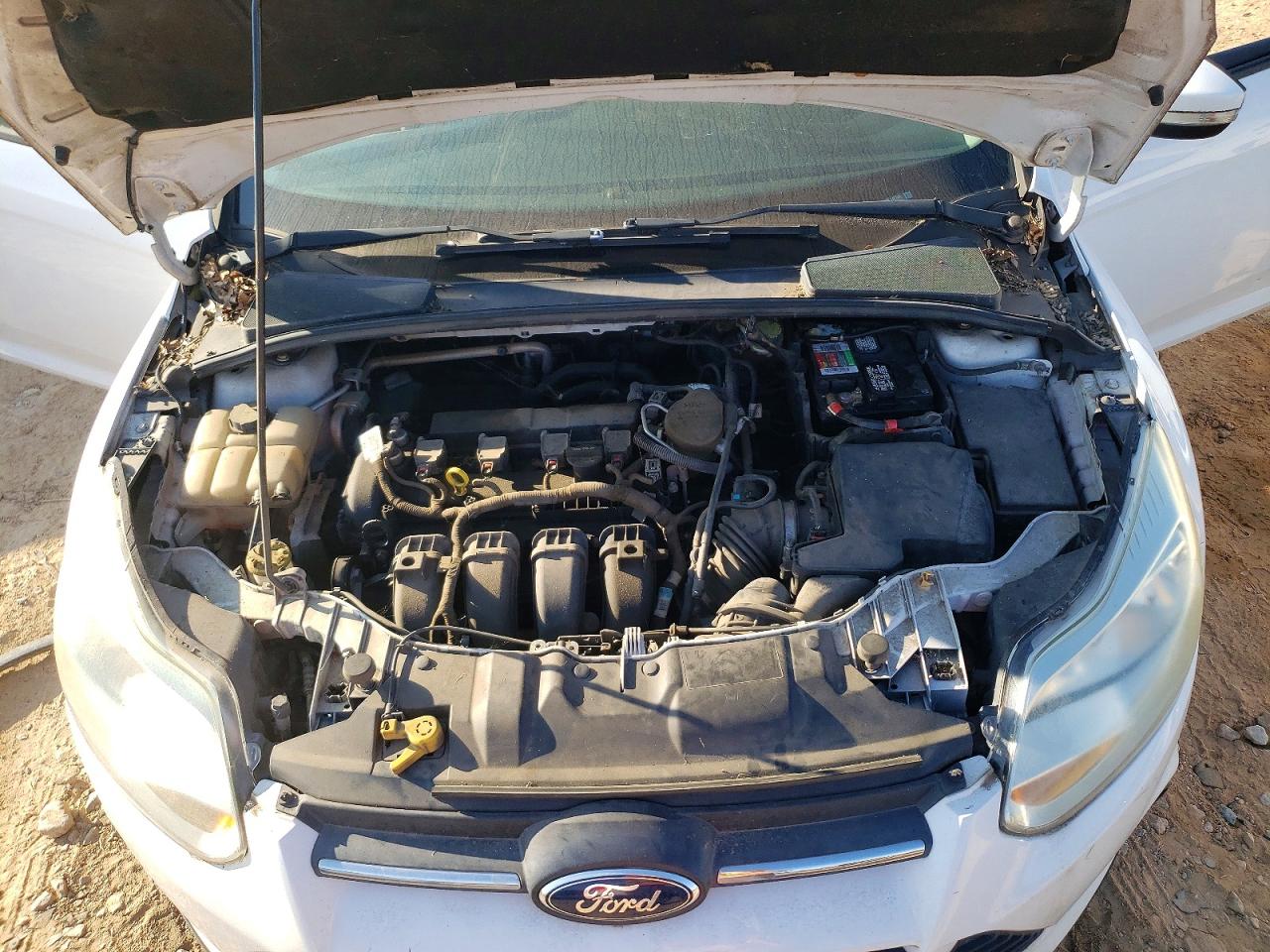 2014 FORD FOCUS SE photo 11