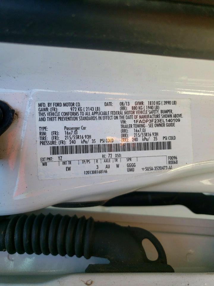2014 FORD FOCUS SE photo 12