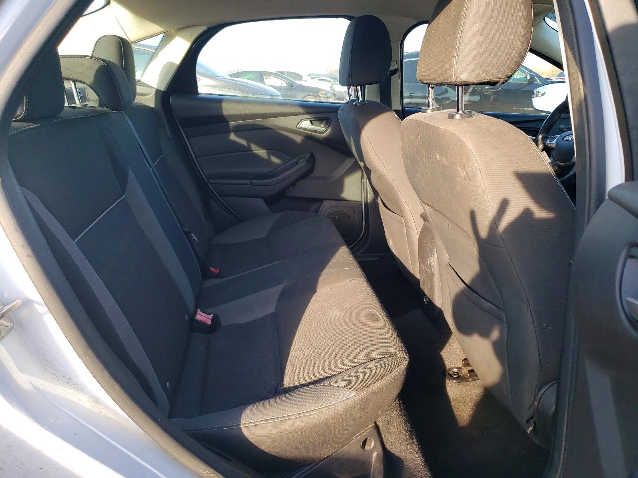 2014 FORD FOCUS SE photo 10