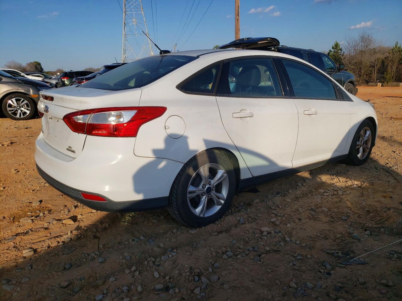 2014 FORD FOCUS SE photo 3