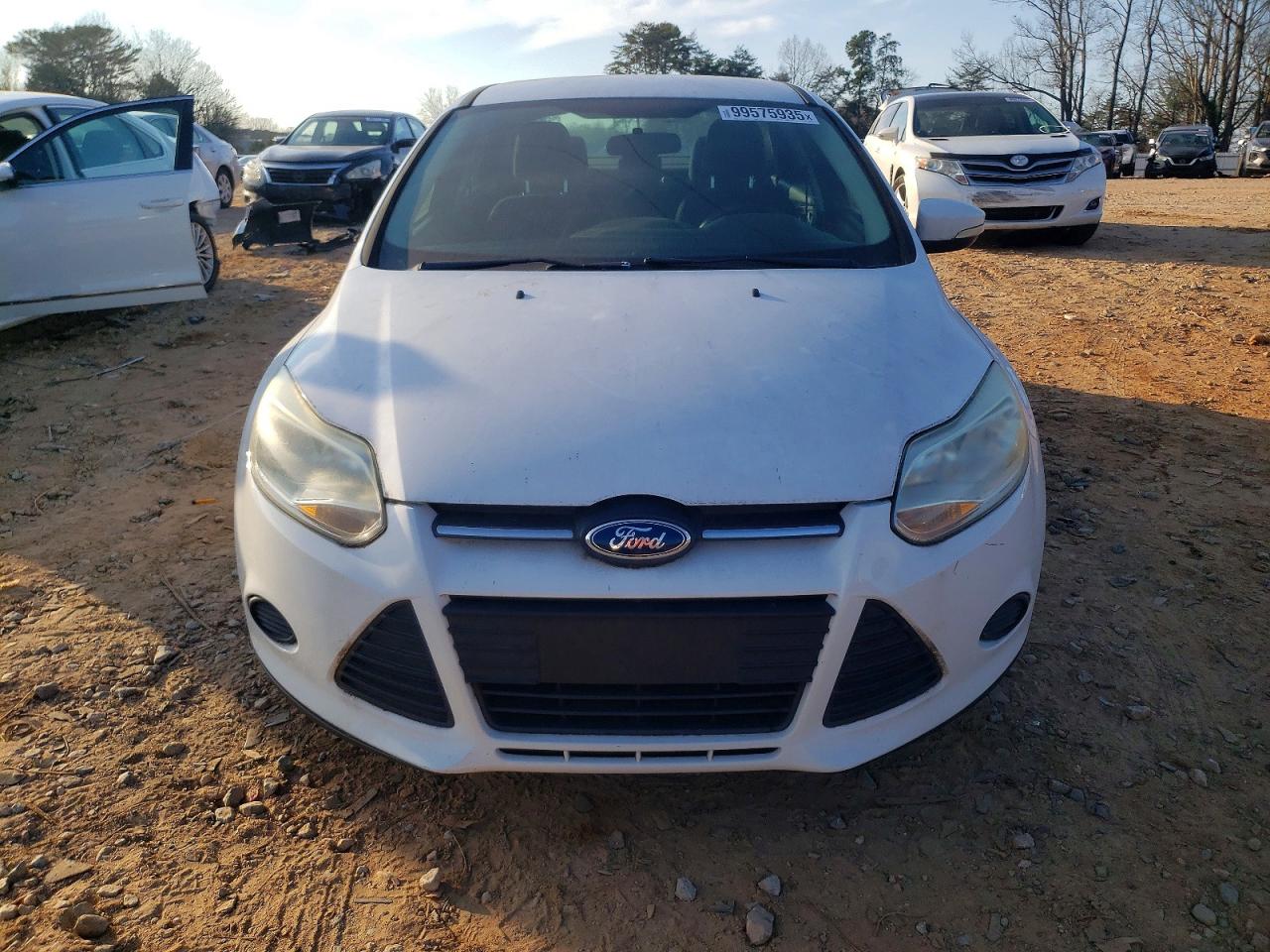 2014 FORD FOCUS SE photo 5