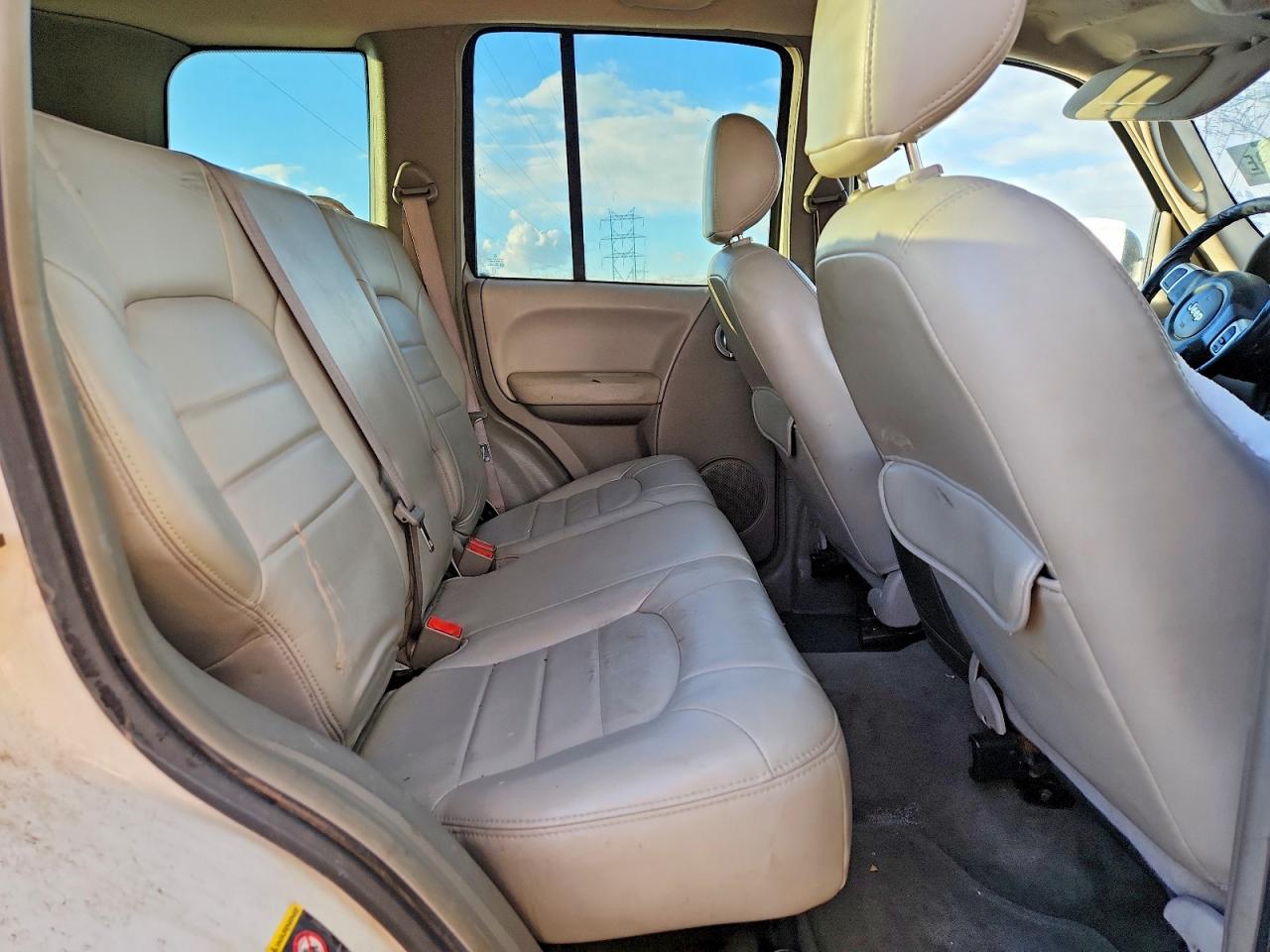 2002 JEEP LIBERTY LIMITED photo 11