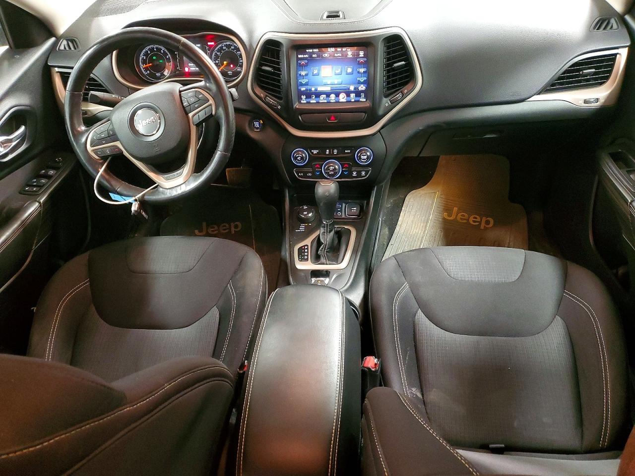 2015 JEEP CHEROKEE LATITUDE photo 8