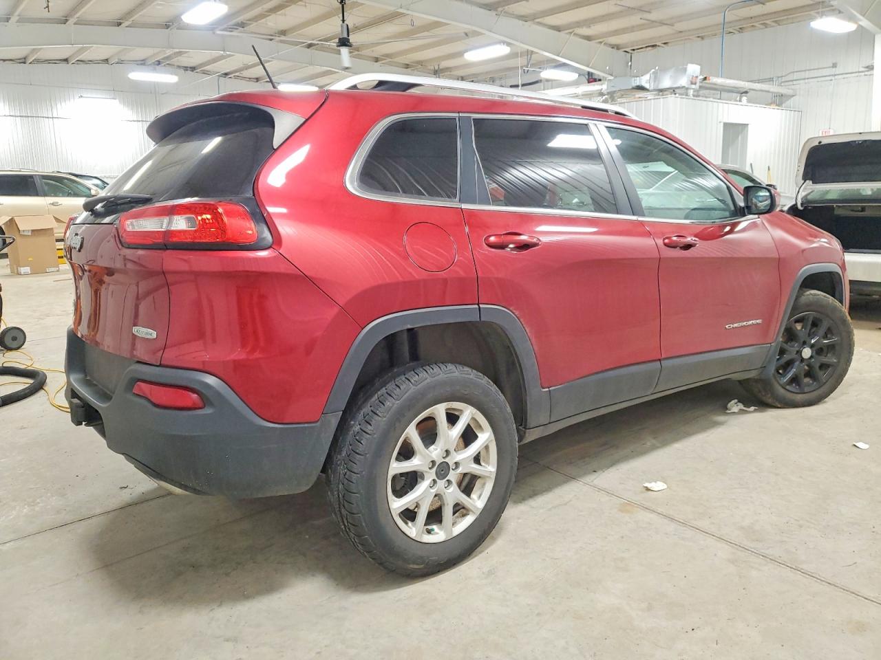 2015 JEEP CHEROKEE LATITUDE photo 3