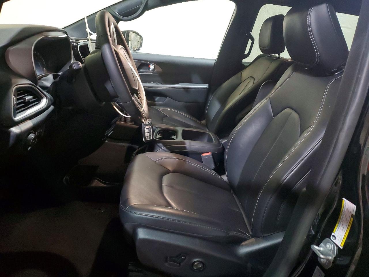 2025 CHRYSLER PACIFICA SELECT photo 7