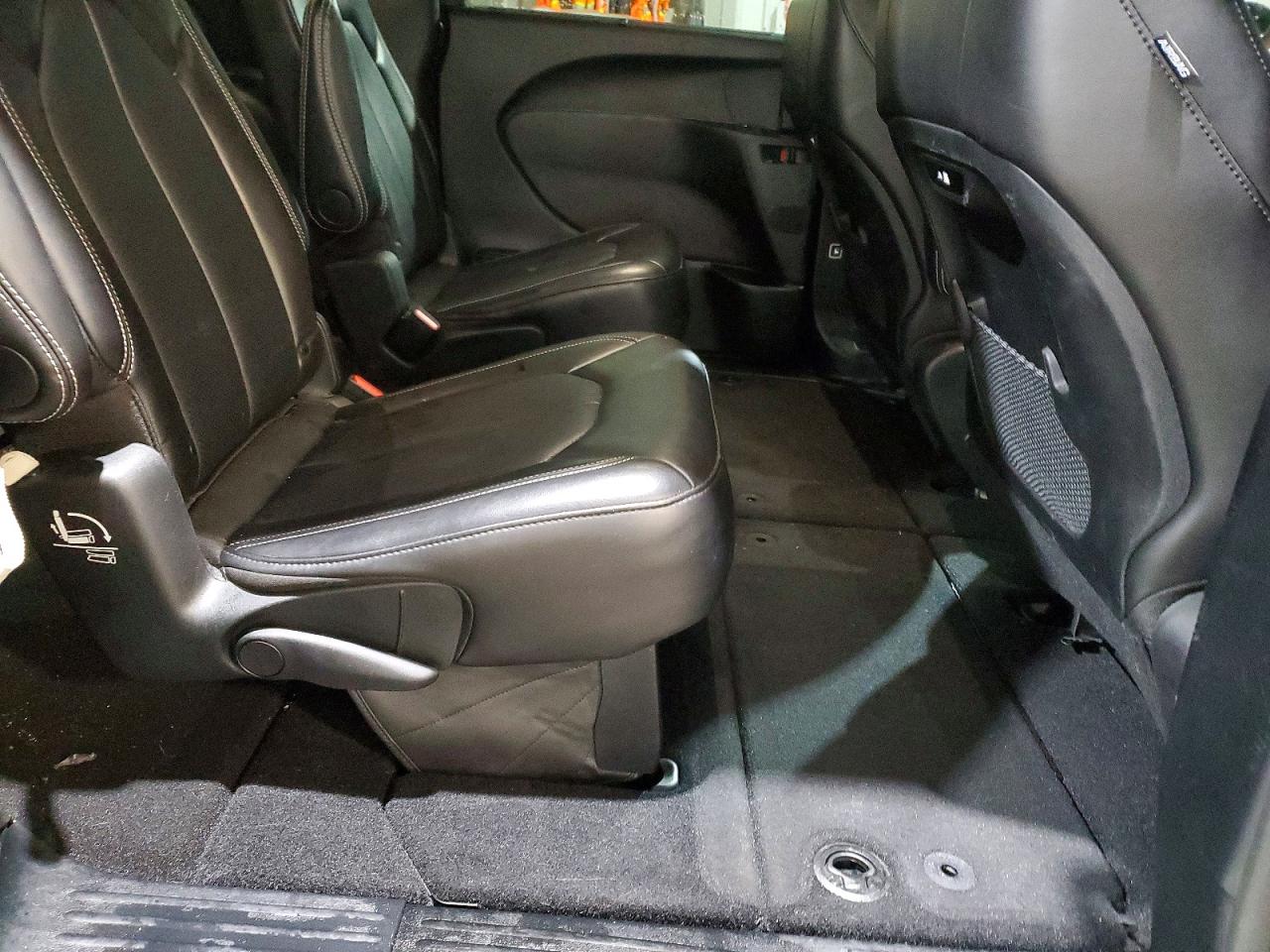 2025 CHRYSLER PACIFICA SELECT photo 11