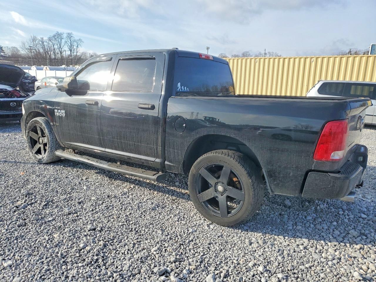 2014 RAM 1500 ST photo 2