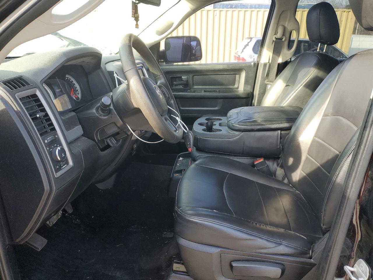 2014 RAM 1500 ST photo 7