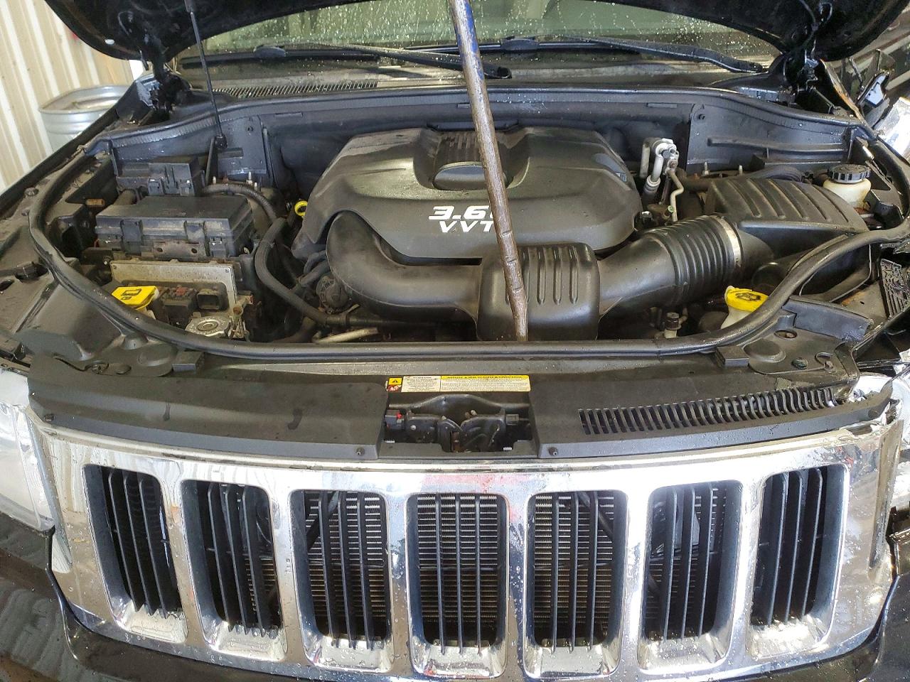 2012 JEEP GRAND CHEROKEE LIMITED photo 12