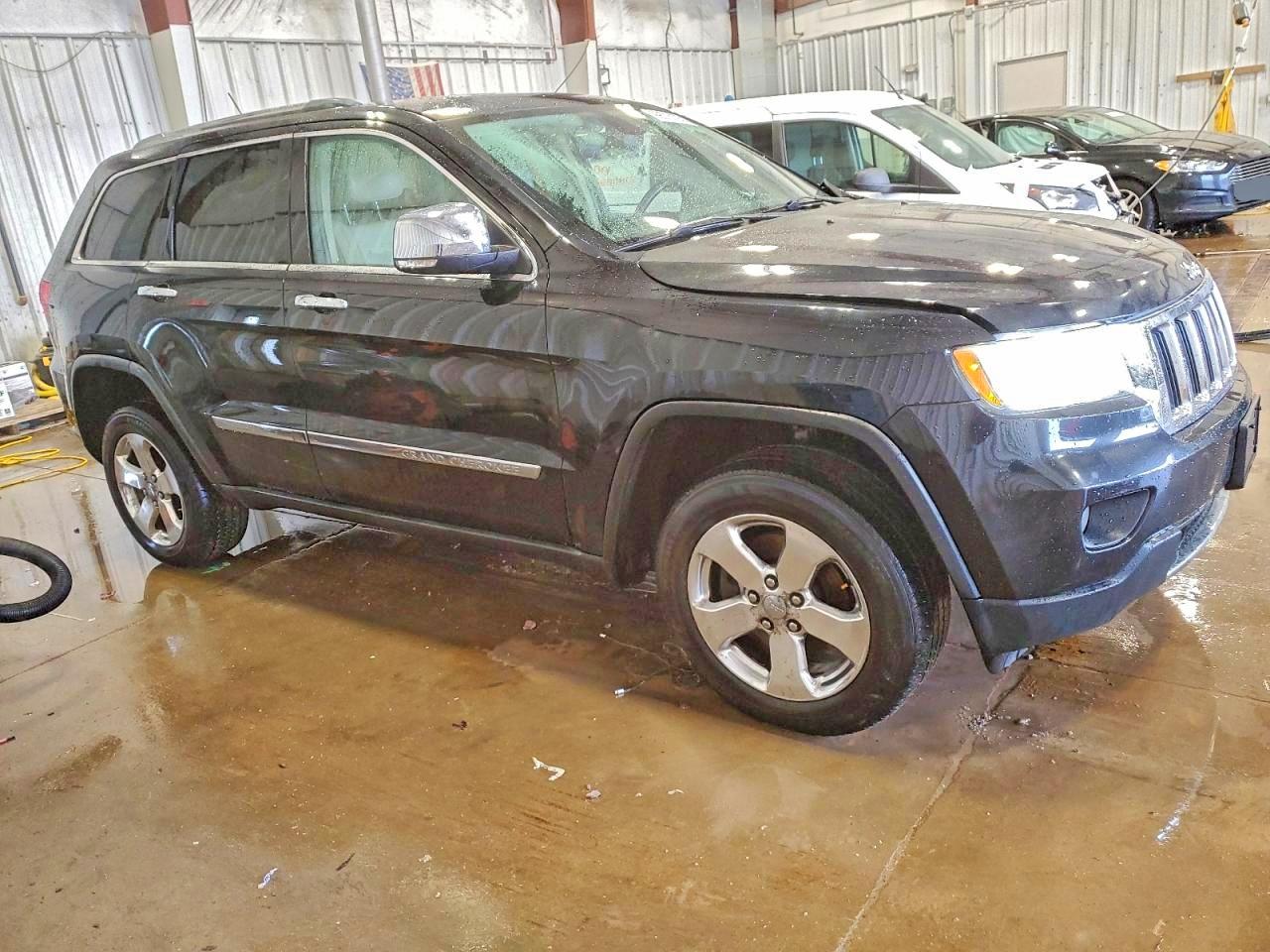 2012 JEEP GRAND CHEROKEE LIMITED photo 4