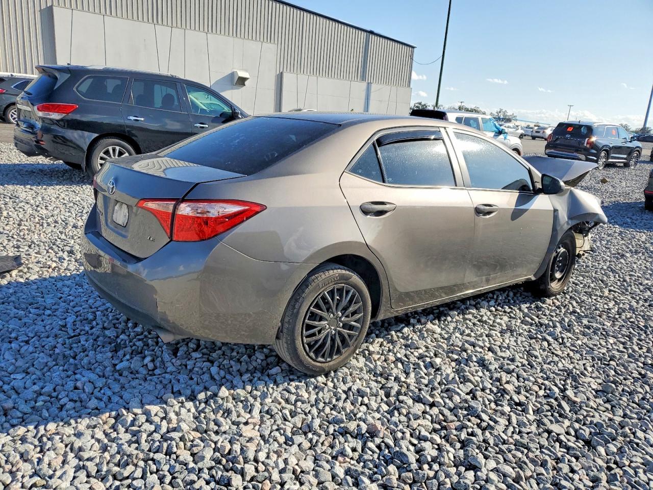 2019 TOYOTA COROLLA L photo 3