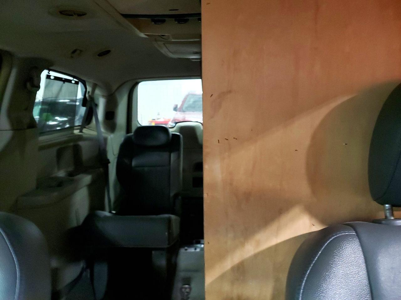 2008 CHRYSLER TOWN & COUNTRY TOURING photo 10